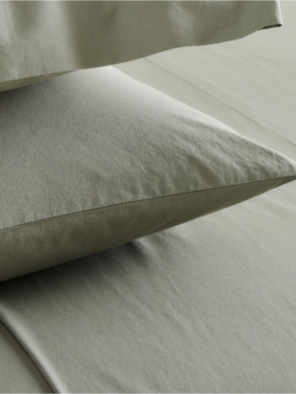 West Elm Organic Washed Cotton Percale Sheet Set size Queen-color Vetiver Green